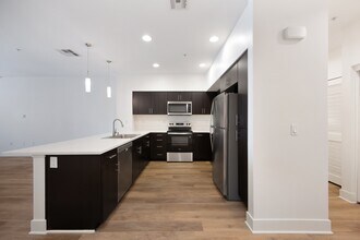 Building Photo - Palomar Station