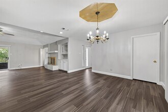 Building Photo - 7735 Teal Run Dr