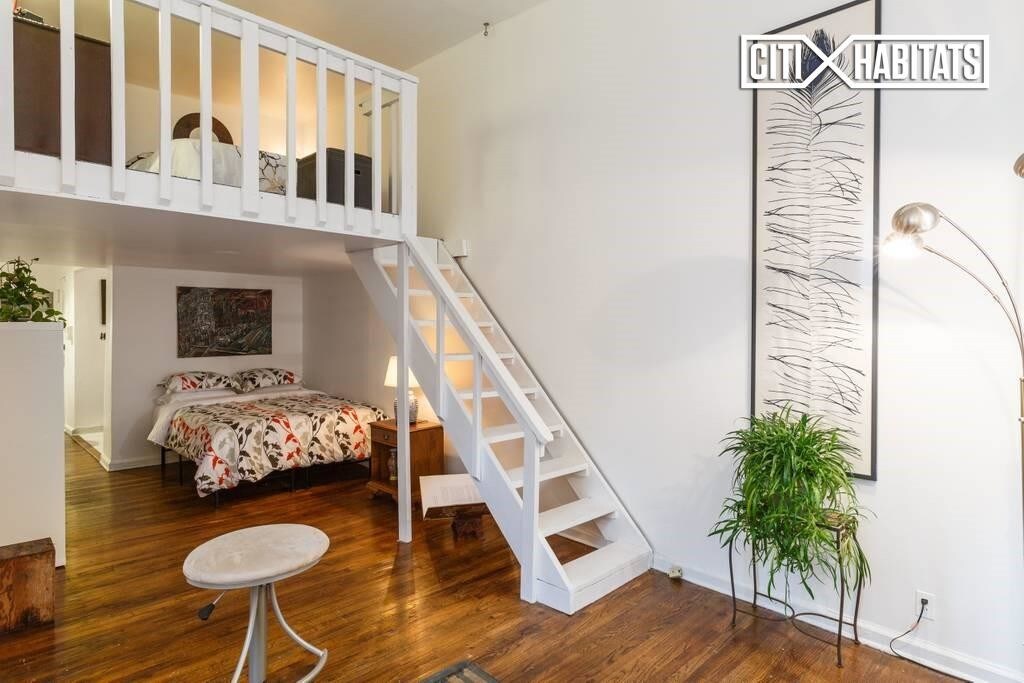 Foto principal - 324 E 14th St