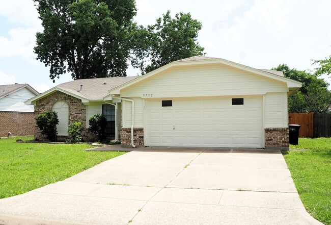 Foto del edificio - 3 Bed 2 Bath in Fort Worth