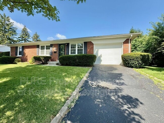 Photo - 2077 Dogwood Dr House