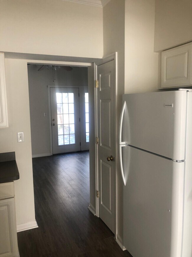 Foto del edificio - 1507 Creek Ct
