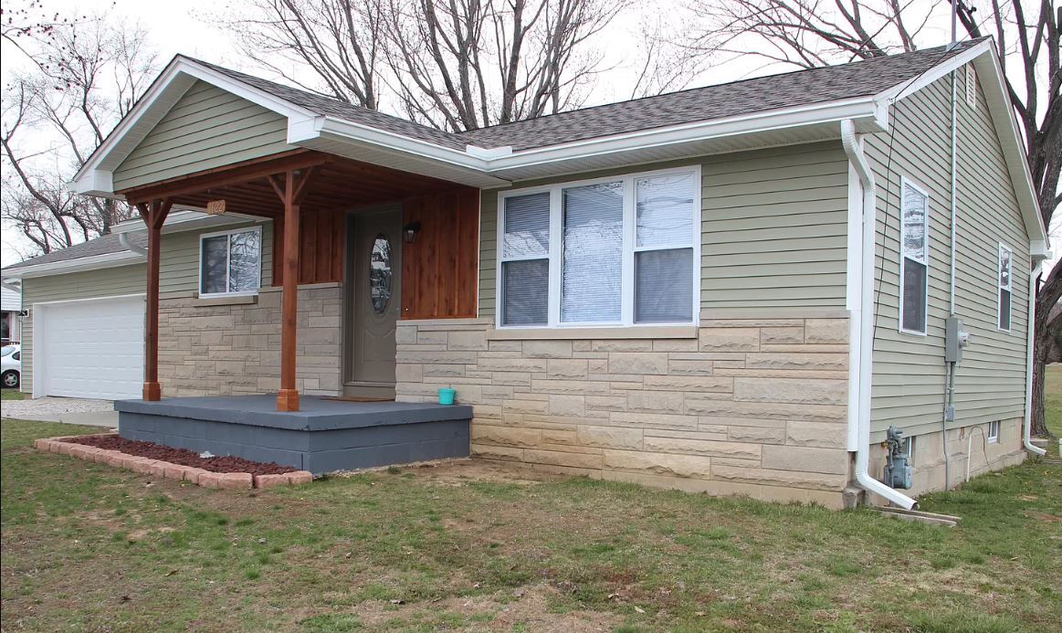 exterior of home - front - 1622 S Whittle Ave