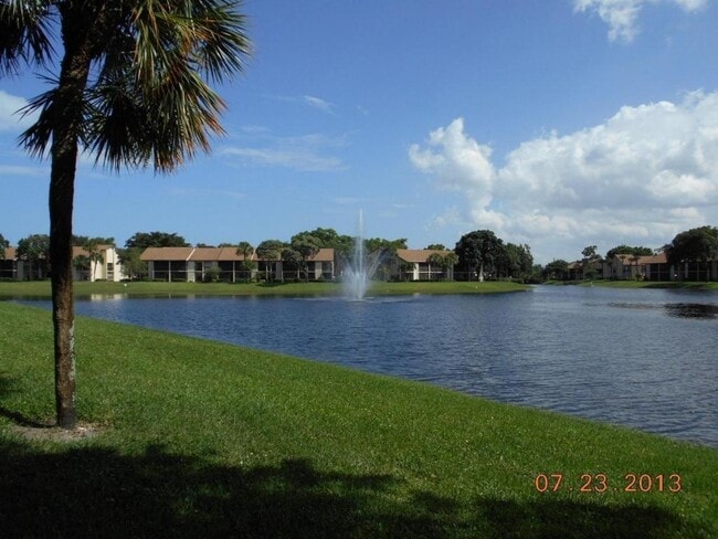 Building Photo - 1238 S Military Trail