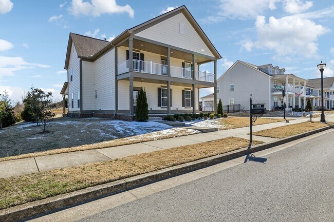 Foto del edificio - 1222 Westlawn Blvd