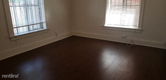 Building Photo - 2819 Leeward Ave