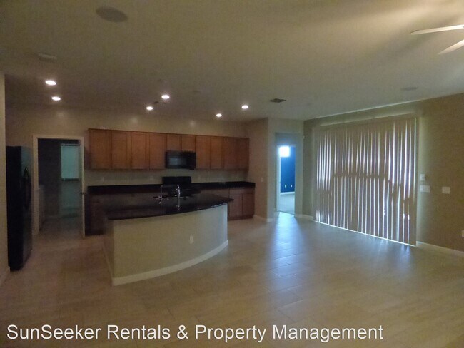 Building Photo - 2 br, 2 bath House - 20789 W Pasadena Ave