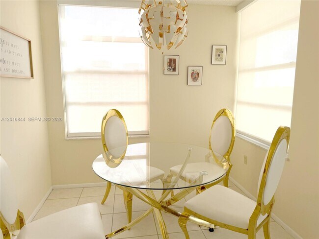 Foto del edificio - 1301 NE Miami Gardens Dr