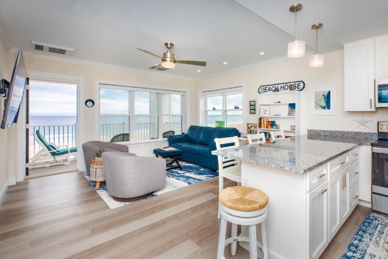 Primary Photo - 315 Ocean Blvd