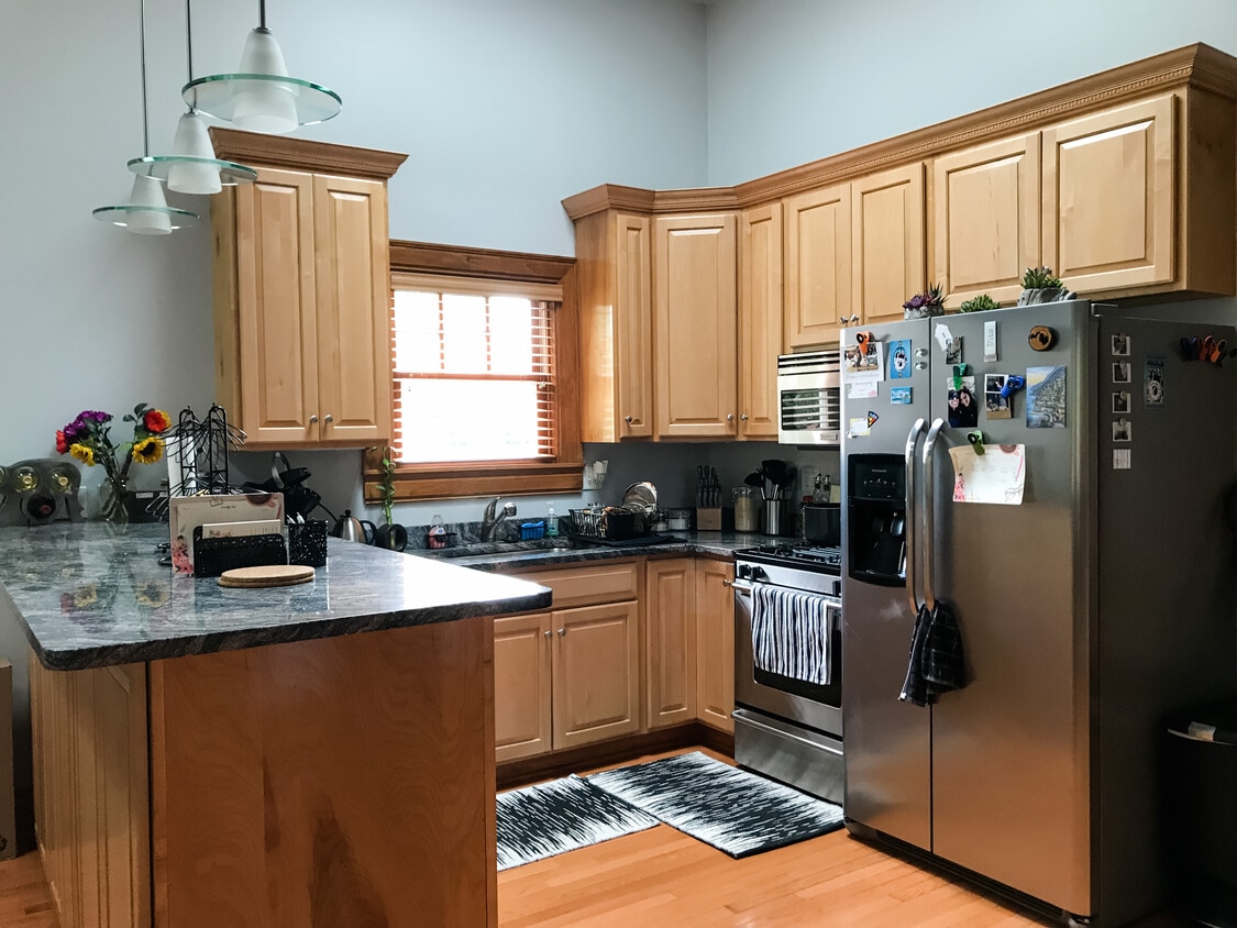 Gorgeous Kitchen - 378 Lamont Pl (Pittsburgh, PA)