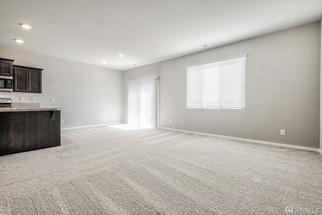 Foto del edificio - Listed For Rent