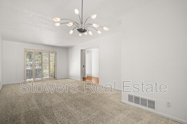 Foto del edificio - 1714 Parkside Dr