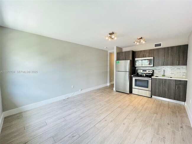 Foto del edificio - 1100 10th St