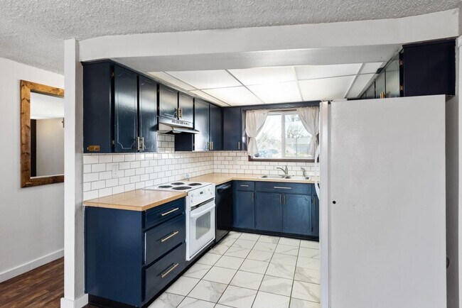 Building Photo - 2 bedroom amazing lafayette home for rent