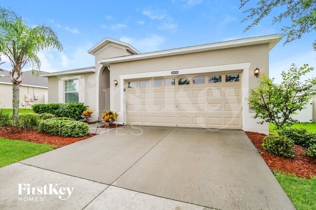 Building Photo - 5820 Coquyt Dr