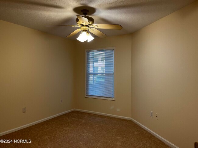Building Photo - 1141 Turtle Creek Rd