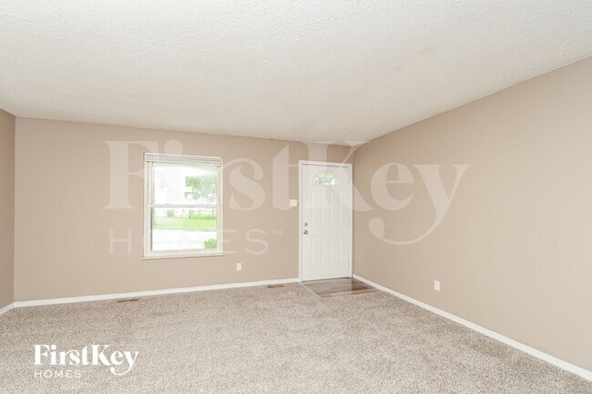 Building Photo - 2112 Farthing Ct