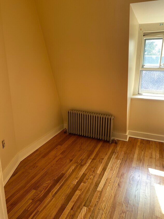 Primary Photo - 10 Cerina Rd