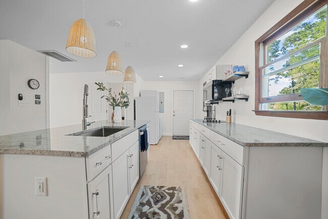 Foto del edificio - 1101 Broad St Ext