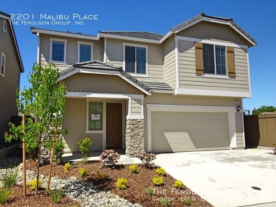 Primary Photo - 2201 Malibu Place