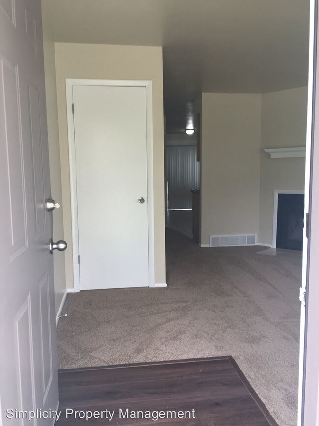 Foto del edificio - 3 br, 1 bath House - 820 W 1175 S