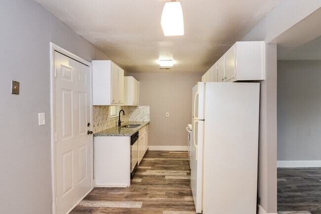 Foto del edificio - 641 Powder Springs St
