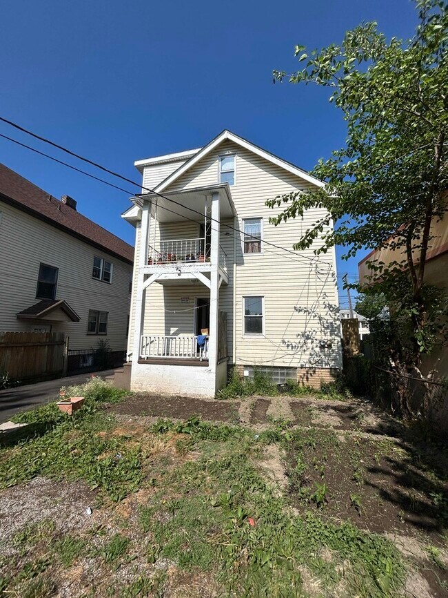 Building Photo - 3391 W 117th St