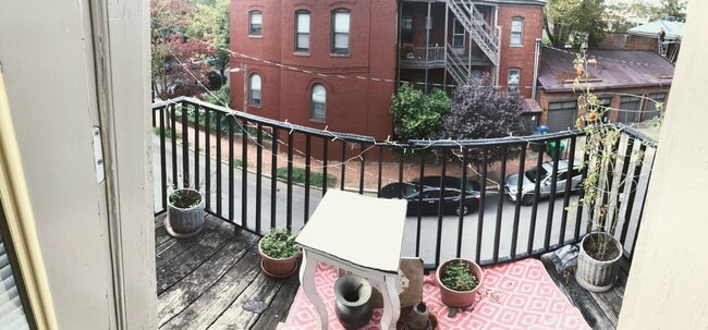 Building Photo - 203 N Plum St