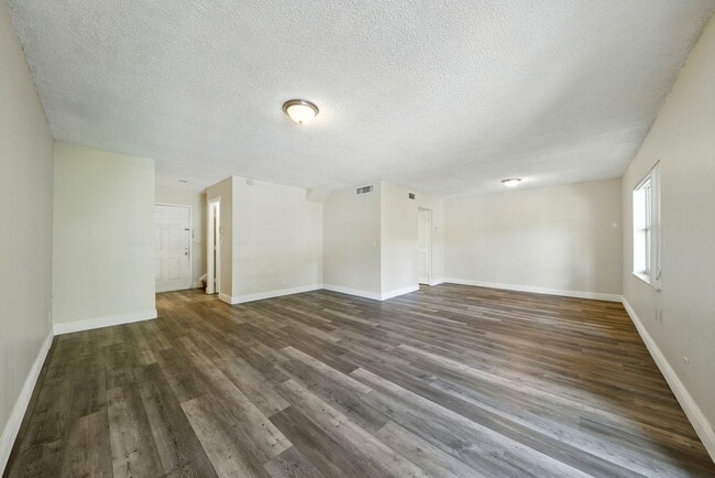 Building Photo - 17901 NW 68th Ave