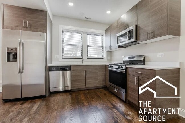 Photo - 2228 N Sawyer Ave (Chicago, IL) Apartment