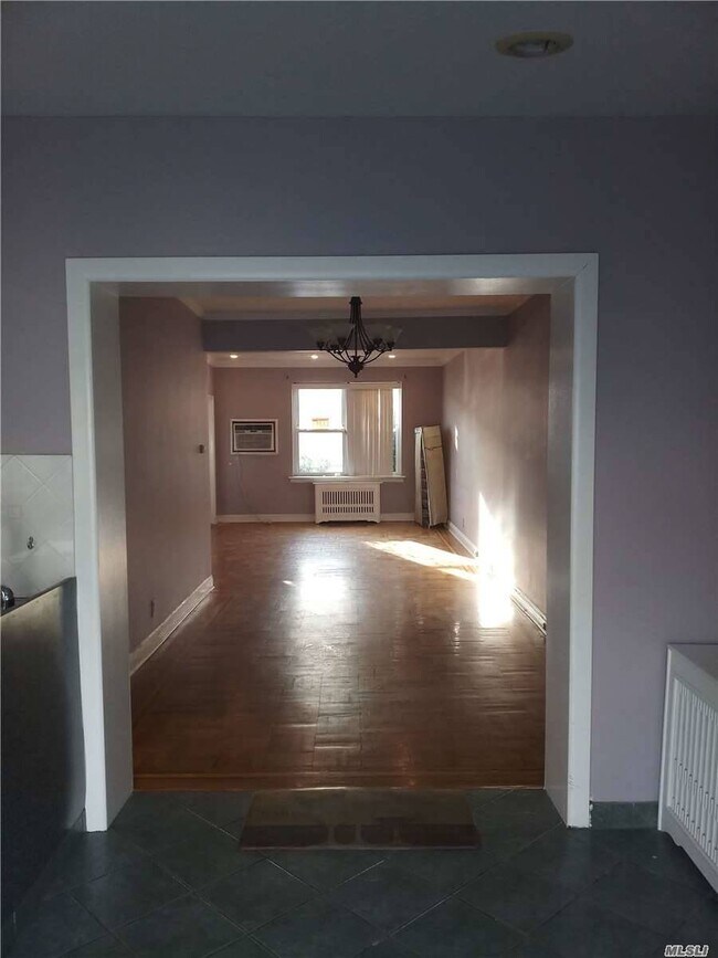 Foto del edificio - 144-15 73rd Ave