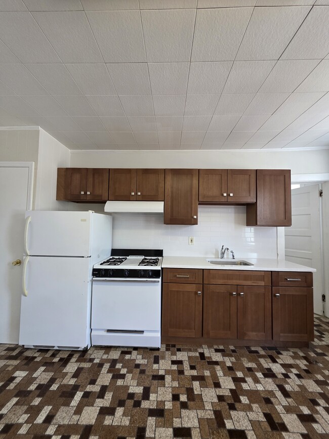 Foto del edificio - 114 Woodbridge Ave