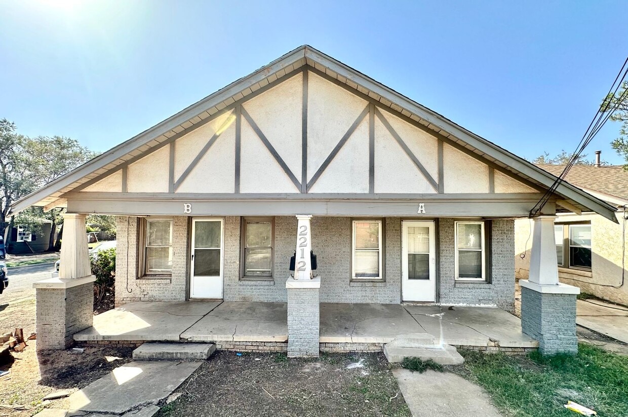 Primary Photo - MCLO - 2212 Avenue U Duplex