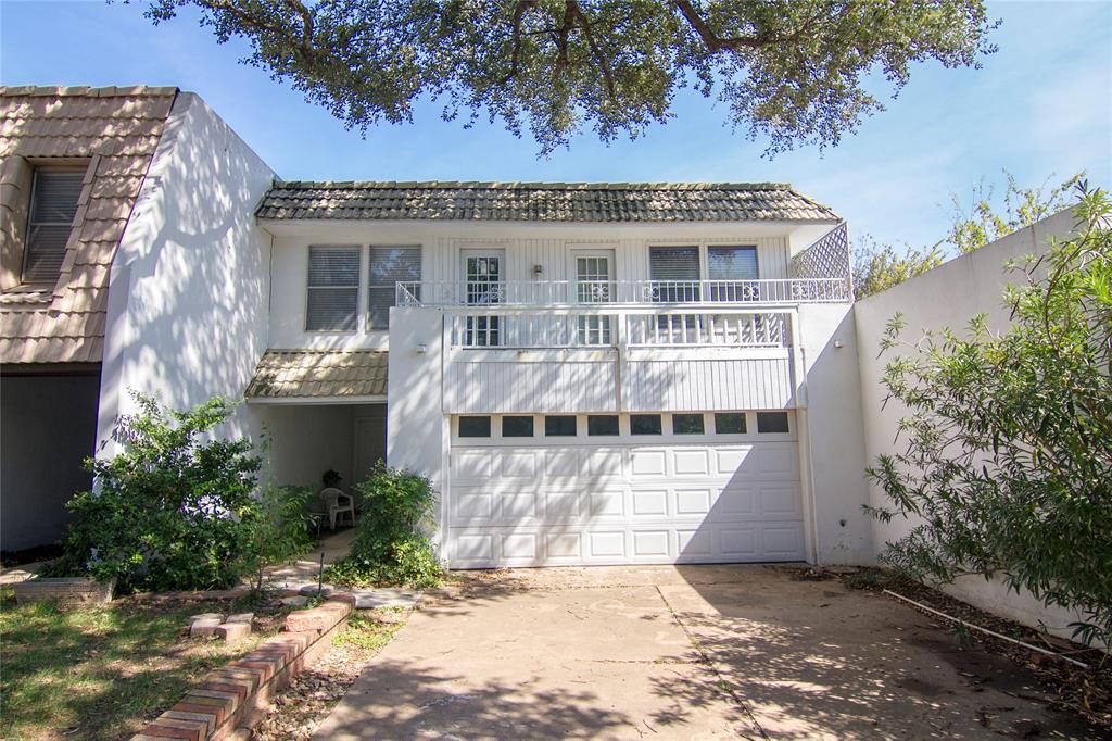 Primary Photo - 2065 Fleur De Lis Ct