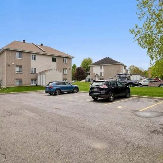 Parking - 575 Rue De Sainte-Maxime