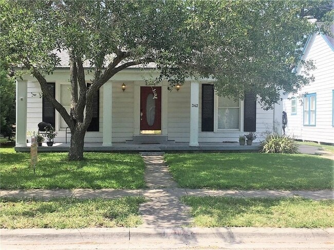 Building Photo - 342 Naples St