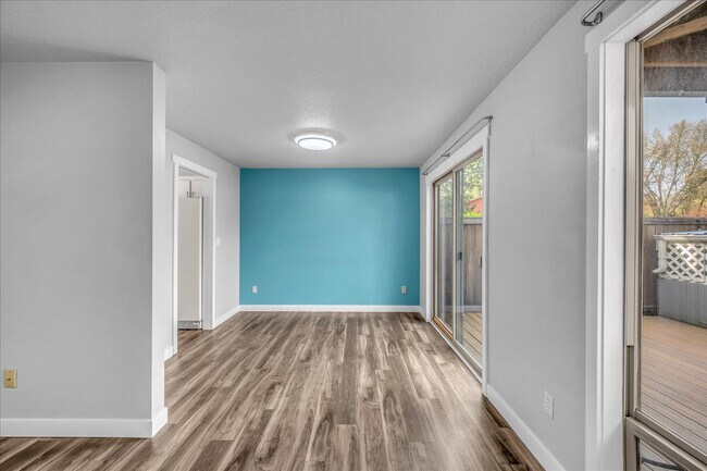Building Photo - 20464 SW Rosa Dr