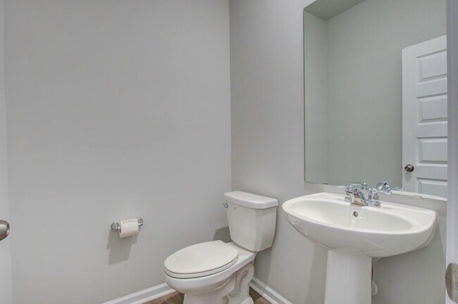 Building Photo - 142 Paddle Boat Wy