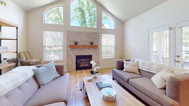 Foto del edificio - Beautiful House in Gated Draper Community:...