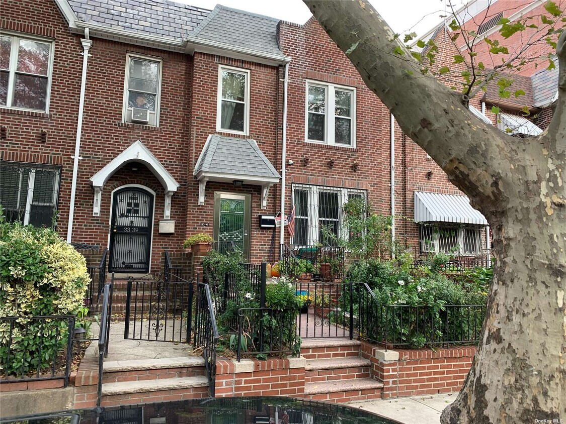 334141 69th St, Queens, NY 11377 Townhouse for Rent in Queens, NY