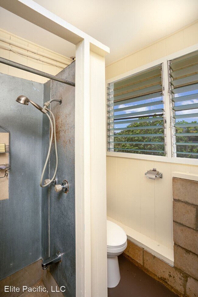 Building Photo - 3 br, 1 bath House - 2977 Aukoi Street