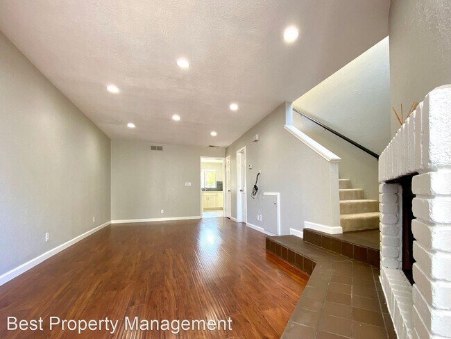 Building Photo - 2 br, 1.5 bath House - 40244 Grimmer Blvd