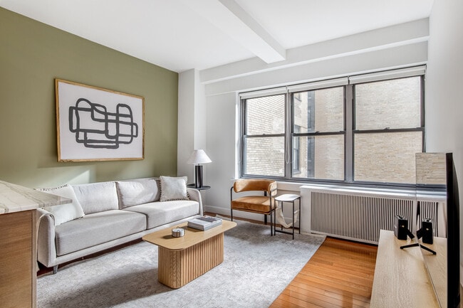 Building Photo - 400 E 57th St