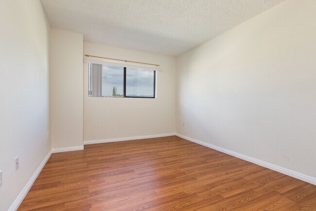 Bedroom 2 - 9047 Langdon Ave