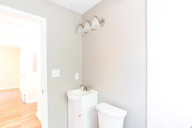 2HAB, 1BA - The Flats at Marlowe