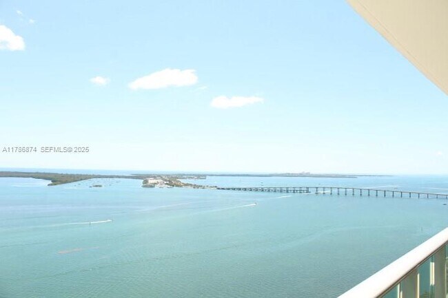 Building Photo - 1331 Brickell Bay Dr