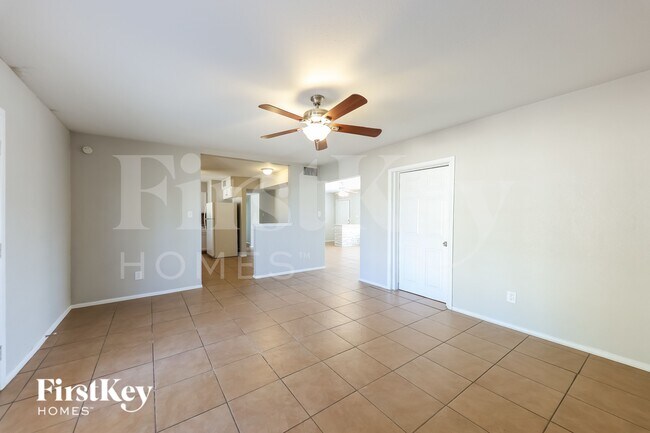 Foto del edificio - 5702 N 19th Dr