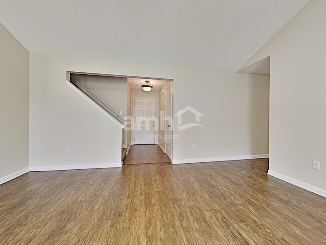 Foto del edificio - 5961 Appian Way Cv