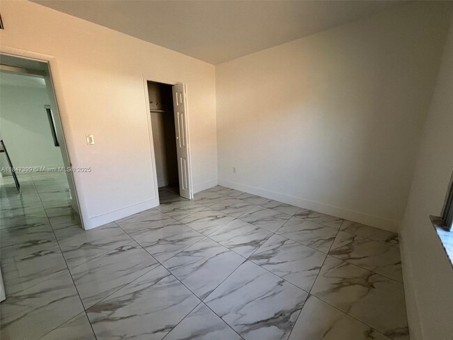 Foto del edificio - 750 E 42nd St
