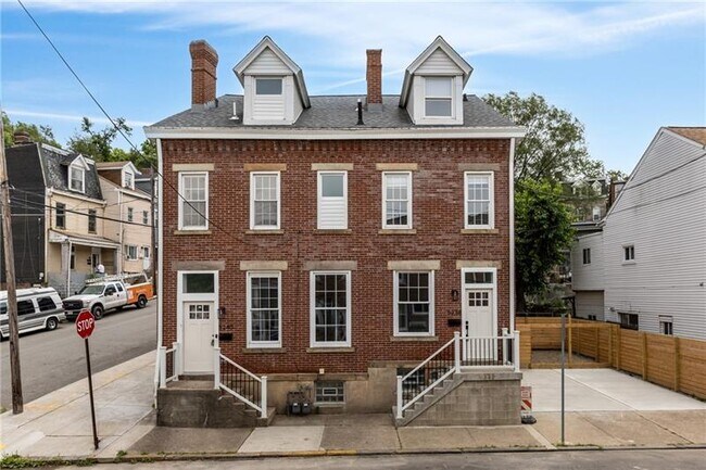 Foto del edificio - 5240 Wickliff St